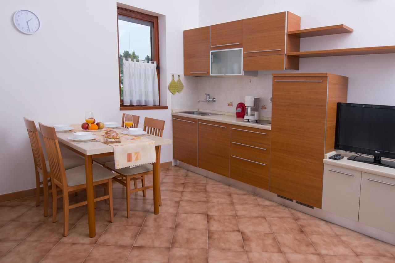 Apartmani Mira Premantura Exteriér fotografie